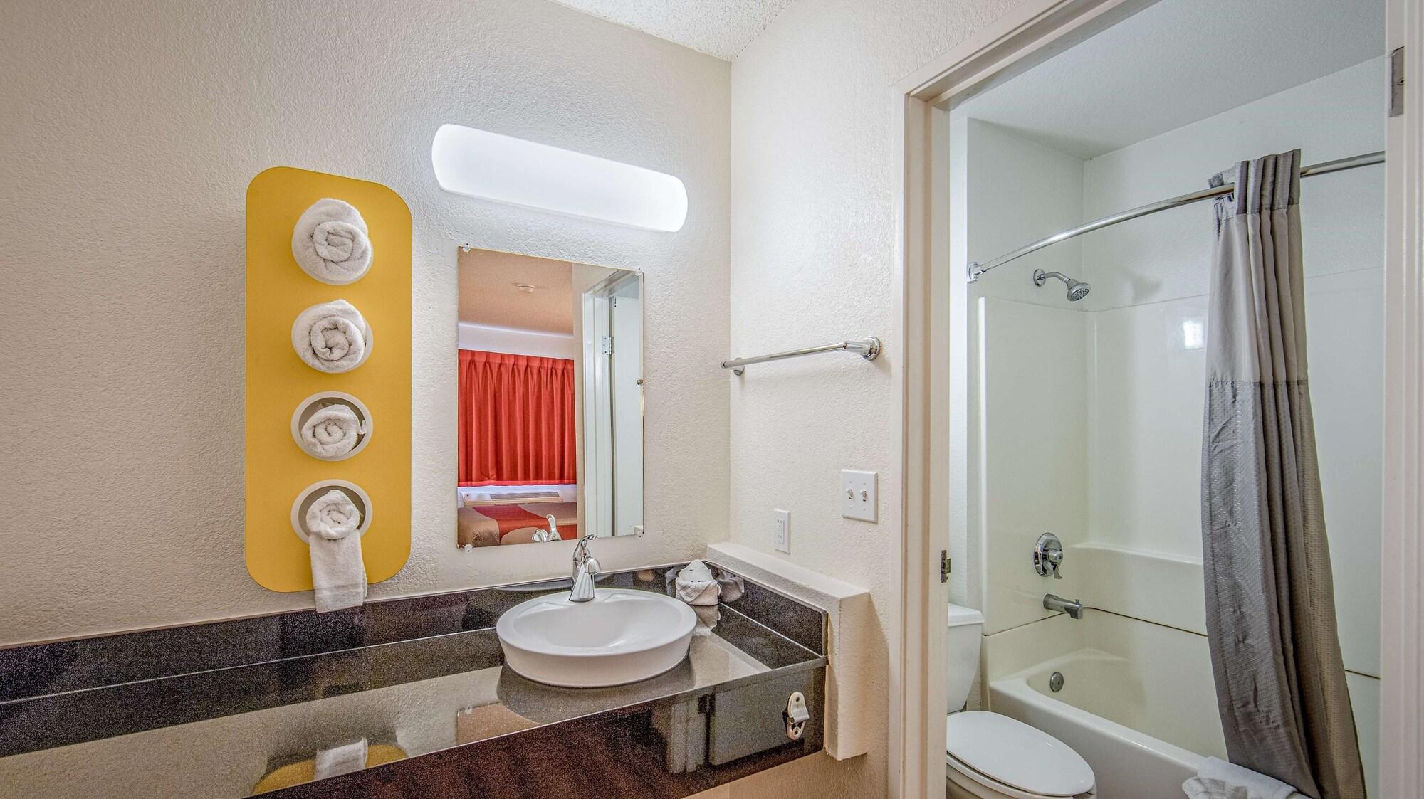 6-eureka, Ca Redwood Coast Hotel 2*