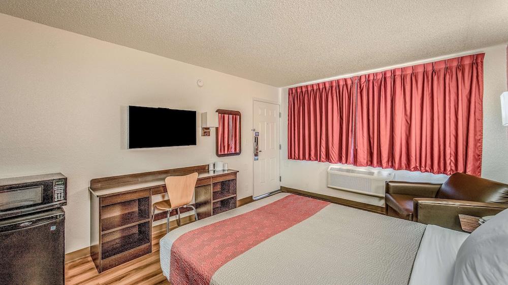 6-eureka, Ca Redwood Coast Hotel
